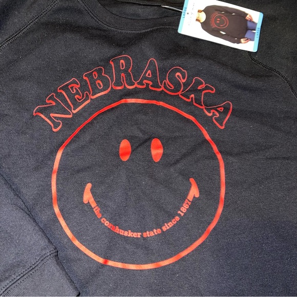 State of Mine Women’s Black Nebraska Smile Logo Sweatshirt Large Emoji - Picture 2 of 6